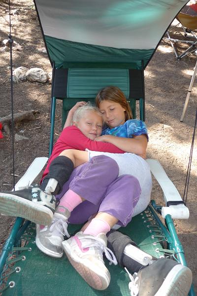 p1050461.jpg - sisterly love